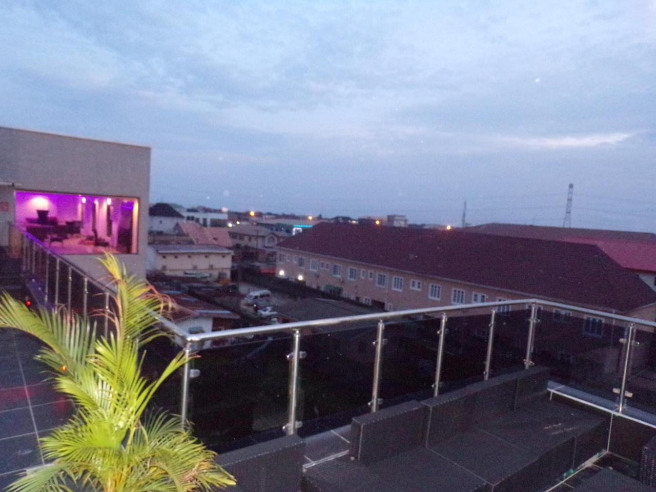 The Mayhill Lekki Kültér fotó
